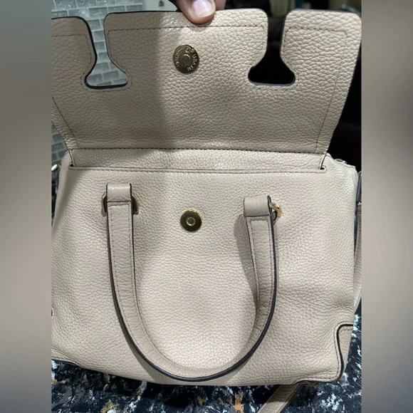 Michael Kors McKenzie 
Satchel/Crossbody Bag - Picture 8 of 16